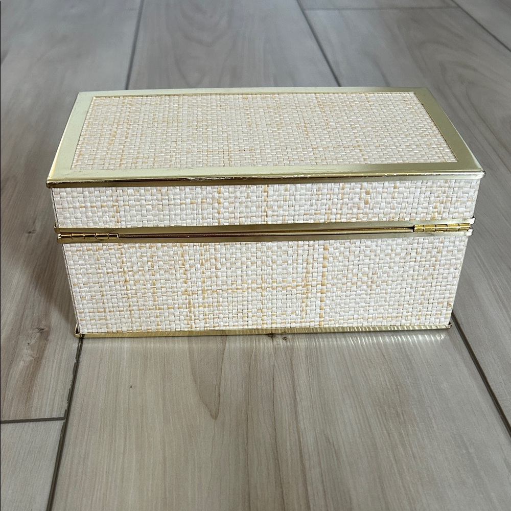 Lilly Pulitzer Woven Jewelry Box with Gold Trim EUC - Picture 6 of 9